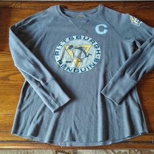 NHL Tops - Pittsburgh Penguins Ladies Flannel Large NHL Tops - Pittsburgh Penguins Ladies Flannel Large